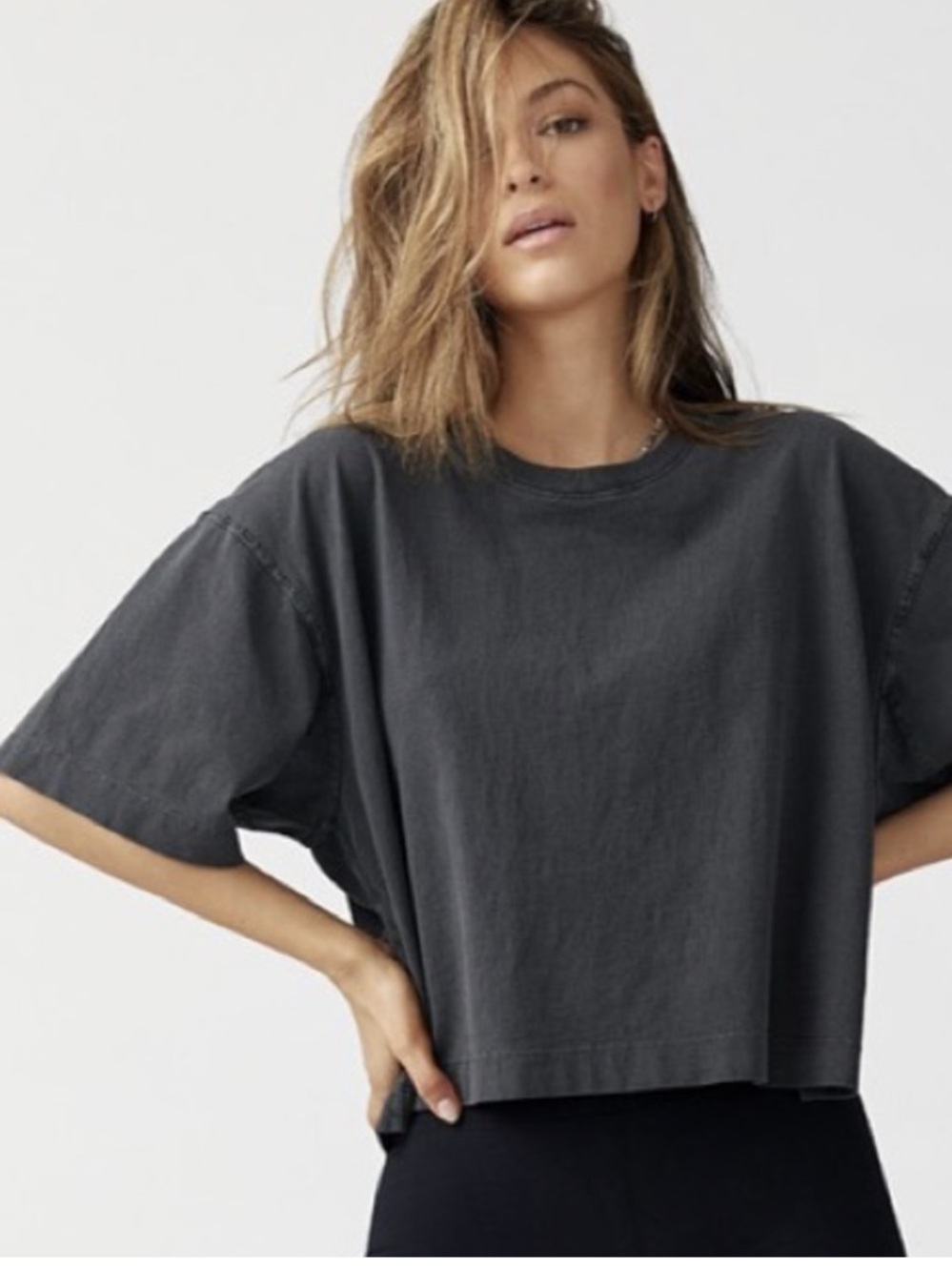 ♡ Joah Brown Boxy Crop Tee Washed Black